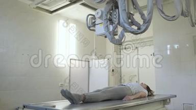 一家医院诊断实验室的隔离医用X光机